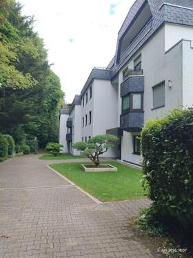 a_ allg. Zuwegung Haus - 3 Zimmer Etagenwohnung zur Miete in Köln