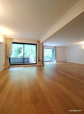 b_Wohn- und Esszimmer - 