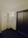 b_Hotelzugang, Etage, Aufzug - 