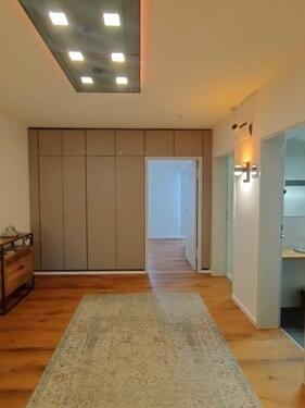c_Hotel-Lobby (2) - 