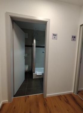 e_Zimmer 4, separates Bad (2) - 
