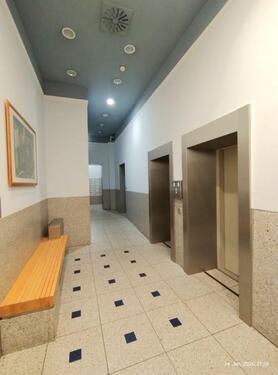 b_Helle und großzügige Lobby im EG - 1- Zimmerwohnung mit 35,50 m&sup2; in Köln zum Kaufen