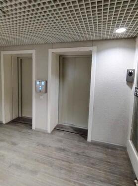 d_Aufzugsvorraum in der Wohnetage - 