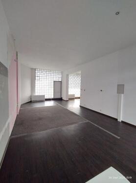 Ladenfläche linke Seite - 