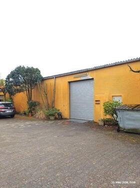 Halle, Zufahrt mit Rolltor - Halle zur Miete in Köln