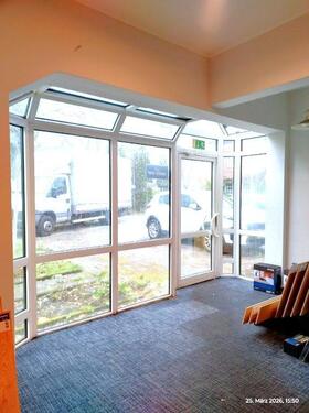 Eingangsbereich - Halle in Köln zur Miete