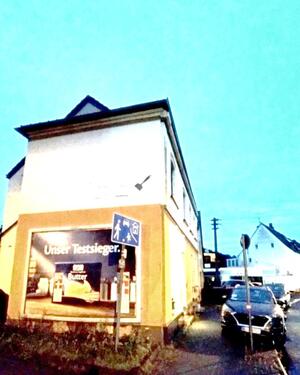 Werbefläche an der Giebseite des Gebäudes - 