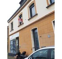 Wohn- und Geschäftshaus in Köln-Hochkirchen - gleichermaßen interessant für Eigennutzer und Kapitalanleger