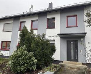 Schön geschnittene 3 Zimmer EG-Wohnung mit großer Terrasse und Garten in ruhiger Wohnlage in RH-Ost - Roth