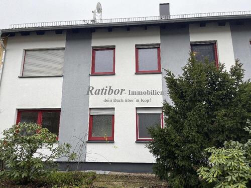 Vorderansicht - 3 Zimmer Erdgeschoßwohnung zur Miete in Roth