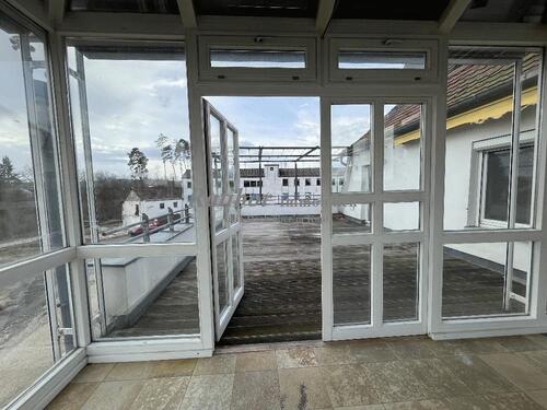 Blick vom Wintergarten zur Dachterrasse - 