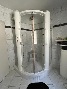 Bad mit Erlebnisdusche - 