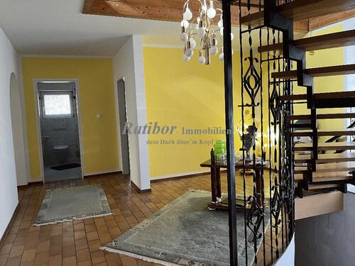 Diele - 7 Zimmer Bungalow zum Kaufen in Roth