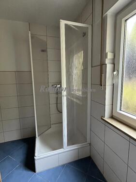 Bad mit Dusche EG - 