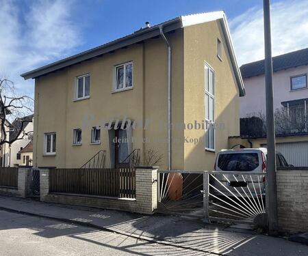 Frontansicht - 4 Zimmer Einfamilienhaus zur Miete in Roth