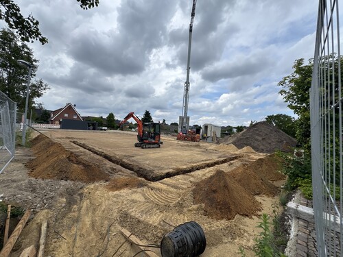 Erdarbeiten - Ansicht vorne rechts - 
