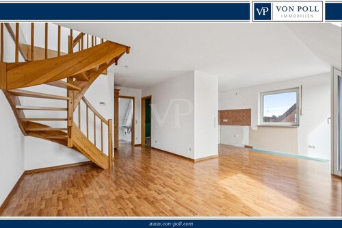 Titelbild - Wohnen mit Extra: Gemütliche 2-Zimmer-Dachgeschosswohnung mit Loggia und Stellplatz