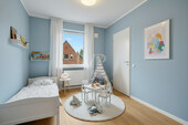 Kinderzimmer II OG_KI_renoviert (Boden, Malerarbeiten, Heizkörper) - 