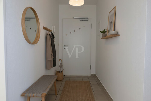 Diele_KI möbliert - 3 Zimmer Dachgeschoßwohnung zur Miete in Emsbüren