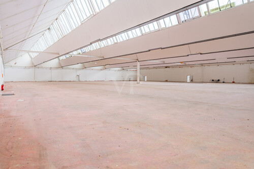 Lagerhalle 8 - 