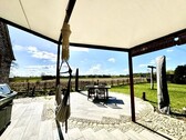 Blick von der Terrasse in die Natur - 