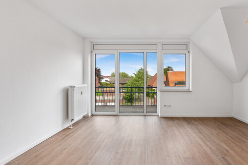 Charmantes Wohnzimmer - Dachgeschoßwohnung mit 81,00 m&sup2; in Altenberge zur Miete