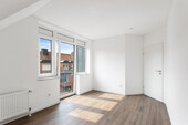 Arbeits- oder Schlafzimmer - 