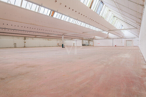 Lagerhalle 7, Eingang Halle 9 - Lagerhaus in Papenburg zur Miete