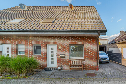 Fronantsicht - 5 Zimmer Doppelhaushälfte in Rheine