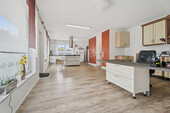 Büro/ Ausstellungsraum/ Gewerbeeinheit - 