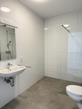 Badezimmer - Reihenhaus mit 91,66 m&sup2; in Papenburg / Aschendorf (Ems) zur Miete