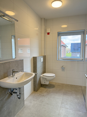 Badezimmer - Reihenhaus mit 87,72 m&sup2; in Papenburg / Aschendorf (Ems) zur Miete