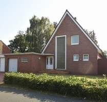 Großes Einfamilienhaus mit Wintergarten und zwei Garagen! - Westoverledingen