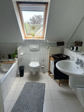 Badezimmer - Dachgeschoßwohnung mit 65,00 m&sup2; in Papenburg zur Miete