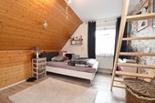 Schlafzimmer rechts - 