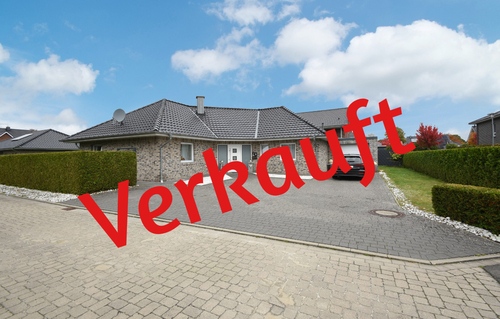 Vorderansicht - Geräumiger Bungalow in zentraler, ruhiger Seitenstraße am Untenende von Papenburg!