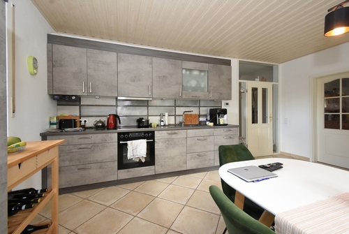 Küche - 6 Zimmer Einfamilienhaus in Papenburg