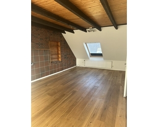 gemütliche Dachgeschosswohnung im Zentrum von Aschendorf - Papenburg / Aschendorf (Ems)