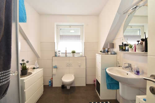 Badezimmer - Etagenwohnung mit 75,00 m&sup2; in Papenburg zur Miete
