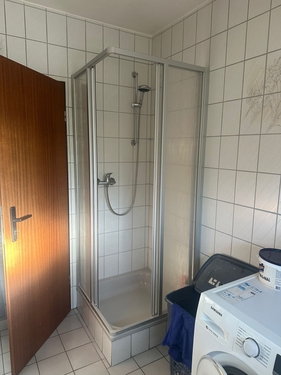 Badezimmer - 3 Zimmer Dachgeschoßwohnung in Papenburg