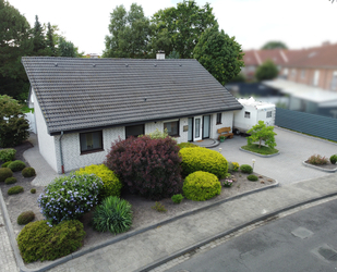 Gepflegter, ausgebauter Bungalow in zentraler Lage am Obenende! - Papenburg