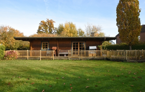 Terrasse mit Garten - Holzhaus in zentraler Lage oder Baugrundstück!