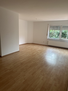 Wohnzimmer - 2 Zimmer Erdgeschoßwohnung zur Miete in Papenburg / Aschendorf (Ems)