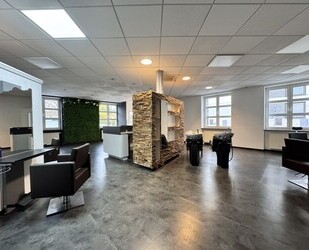 Moderner Friseursalon Ladenlokal Büro Praxis in guter Lage von Kriftel zu vermieten!