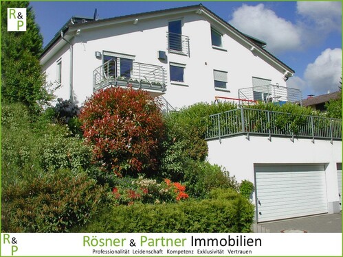 Aussenansicht - *Wohnkomfort auf allen Ebenen - ruhige Lage - moderne Ausstattung*