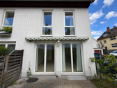 Außenansicht - Reihenendhaus mit 121,75 m&sup2; in Frankfurt zum Kaufen