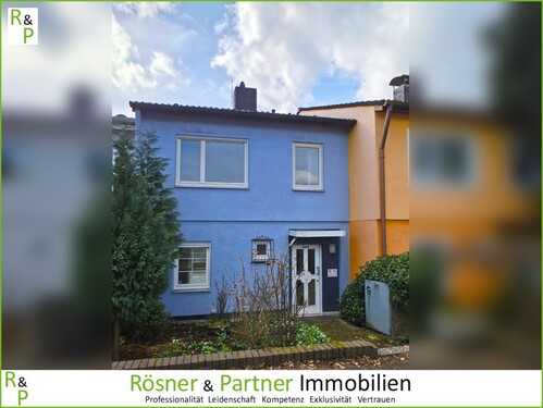 Vorderansicht - *Rohdiamant mit Potenzial! Großzügiges Reihenhaus in begehrter Wohnlage von Hanau-Steinheim*