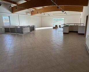 *Gewerbeanwesen in Kilianstädten - flexibel aufteilbar - Büro - Ausstellung - Lager* - Schöneck