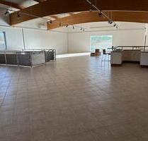 *Gewerbeanwesen in Kilianstädten - flexibel aufteilbar - Büro - Ausstellung - Lager* - Schöneck