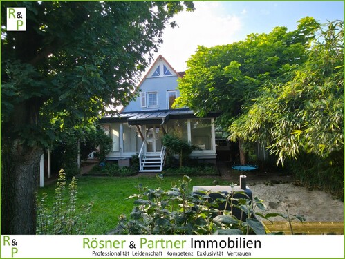 Gartenansicht - *Für die kleine Familie! Idyllisches Einfamilienhaus mit Atelier in begehrter Wohnlage von Hanau*